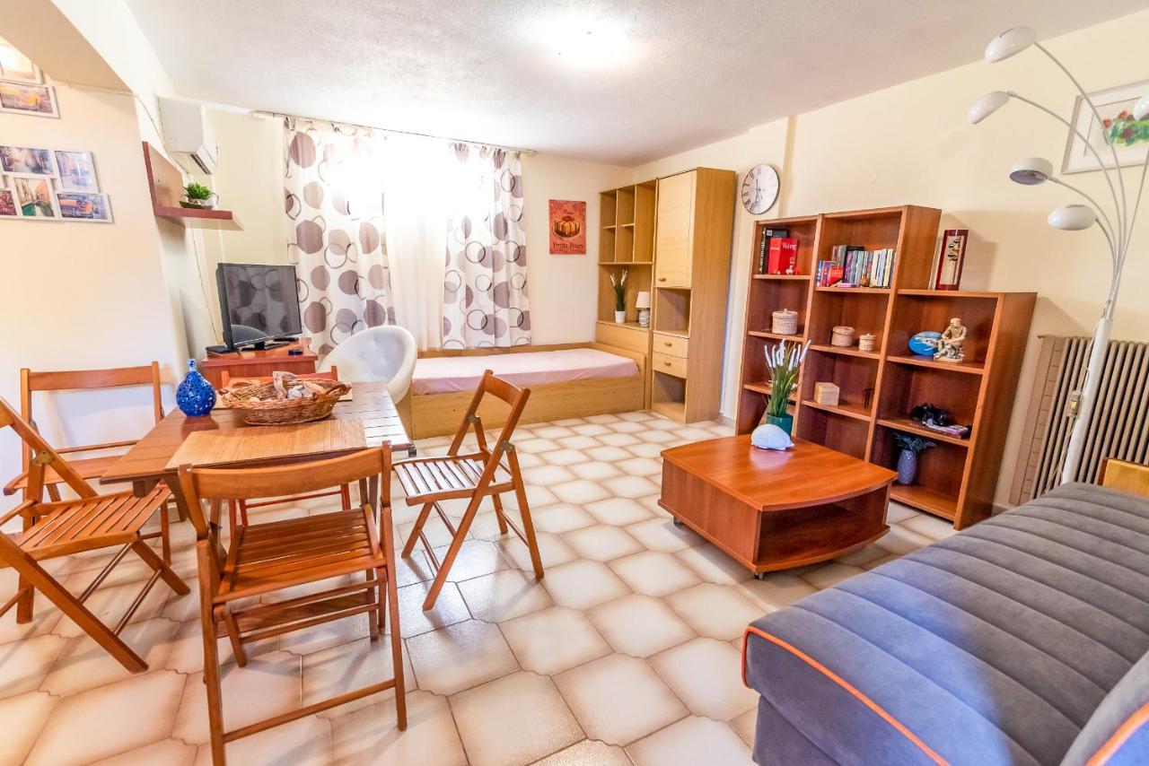 Pine Trees Apartment بريفيزا المظهر الخارجي الصورة